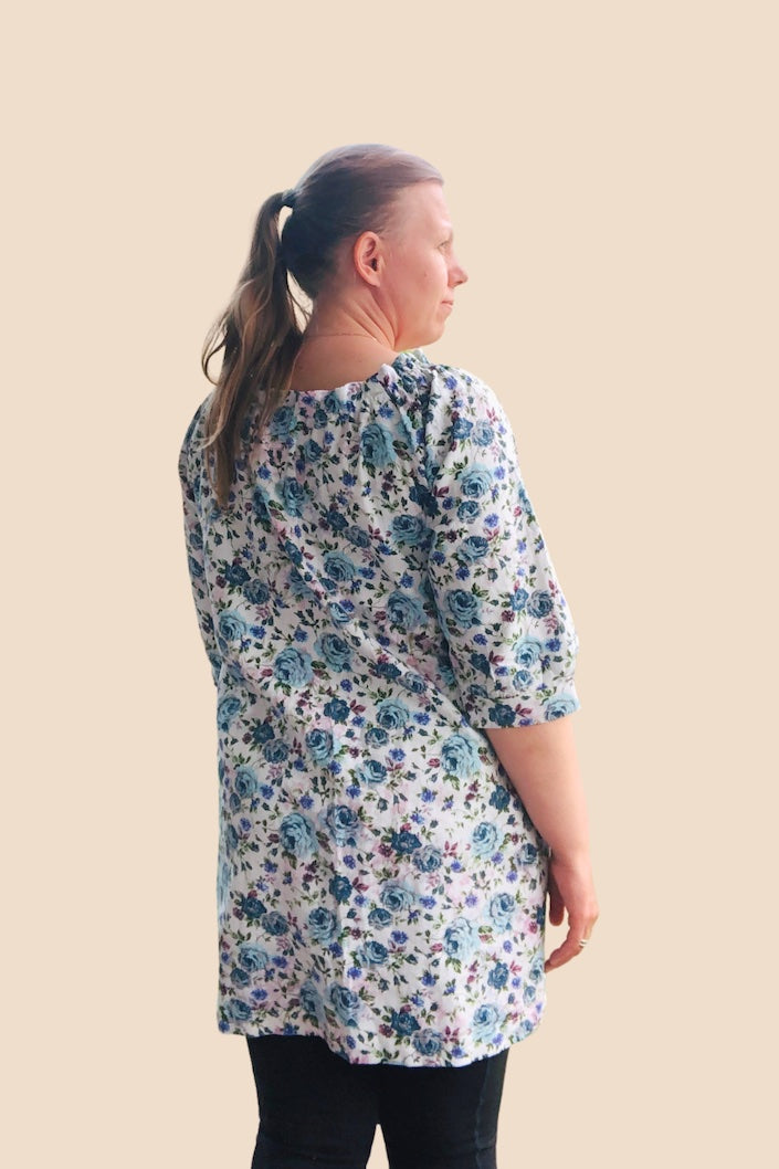 Sini Puuvillapellava Tunika - Kukallinen - Rypytetty pääntie - Patinuus X Maikku - Kotimainen mekko