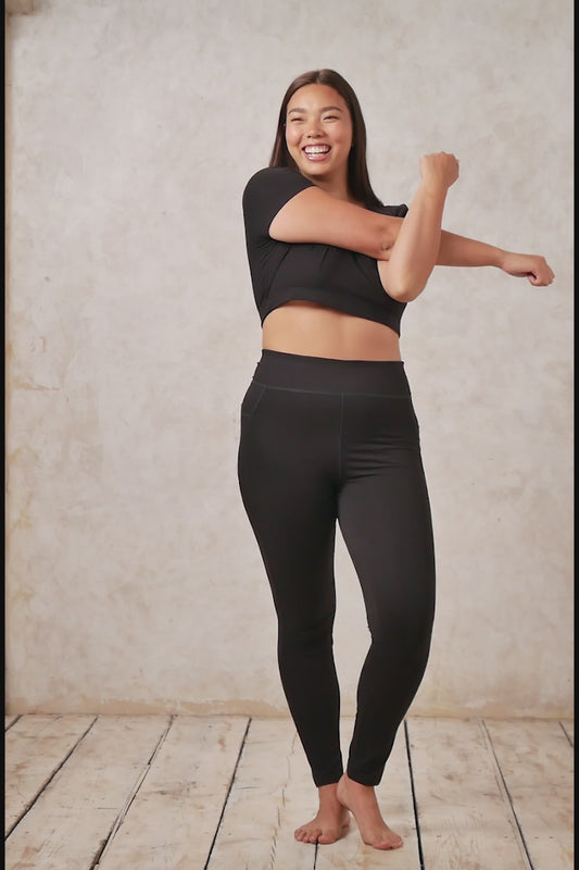 Jooga leggingsit taskulla - Paksut ja korkeavyötäröiset - Reilun kaupan luomupuuvillaa - Musta - People Tree